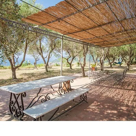 La Casa Di Marinella Hébergement de vacances *